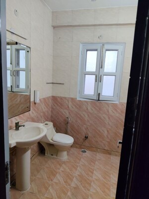 Bathroom in 3 BHK Villa at Sector 44 – for Rent