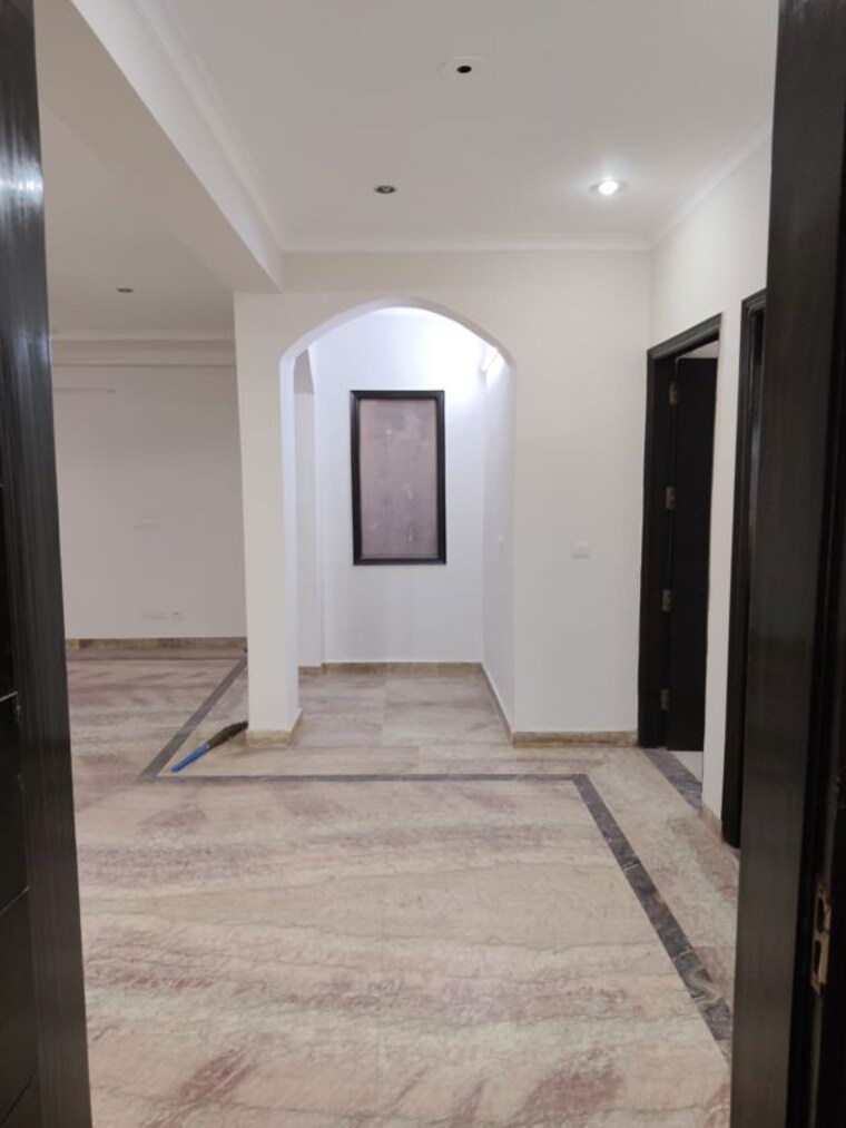 undefined, sector 44 3 Bedroom 450 Sq.Mt. Villa In Sector 44 Noida 10534980