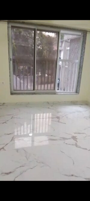 Room in 2 BHK Apartment at Shree Swami Samarth CHS Kurla, Kurla East – for Rent