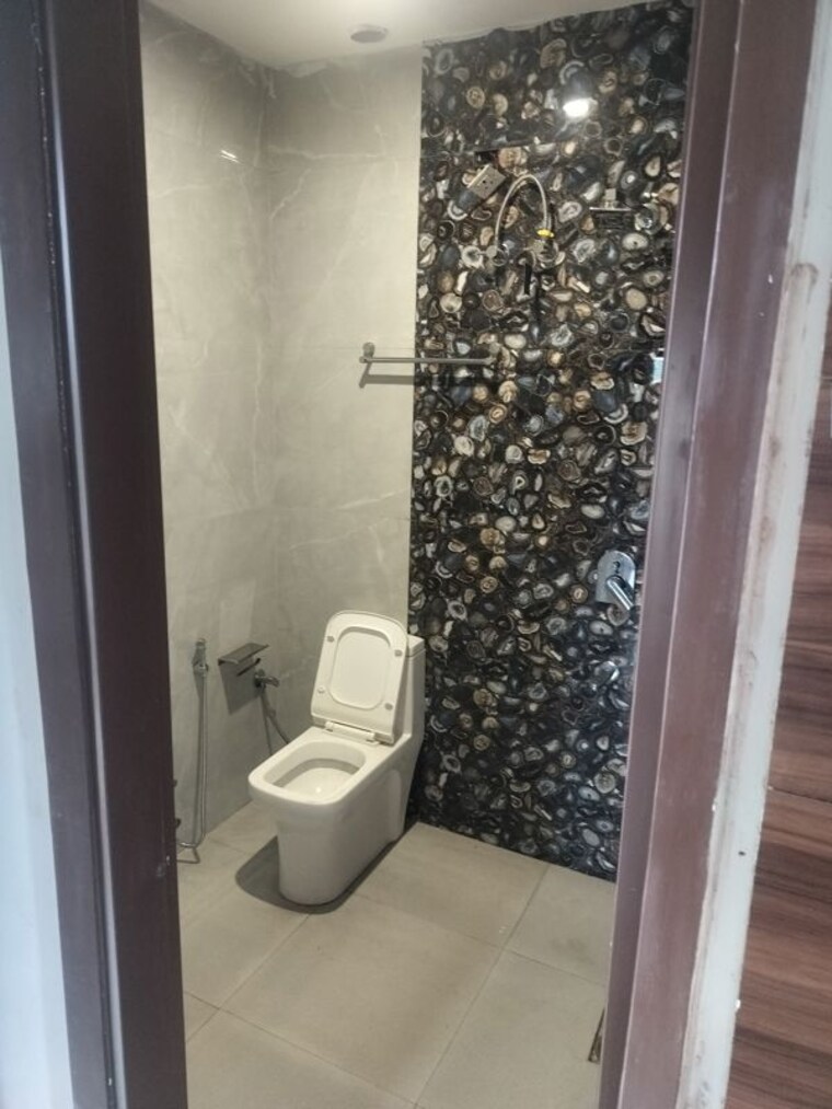 Bathroom, aerocity 1 Bedroom 250 Sq.Ft. Builder Floor In Aerocity Mohali 10535019