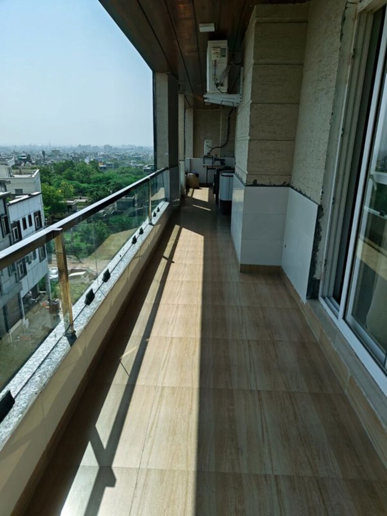 Balcony, green fields colony 4 Bedroom 1800 Sq.Ft. Builder Floor In Green Fields Colony Faridabad 10535012