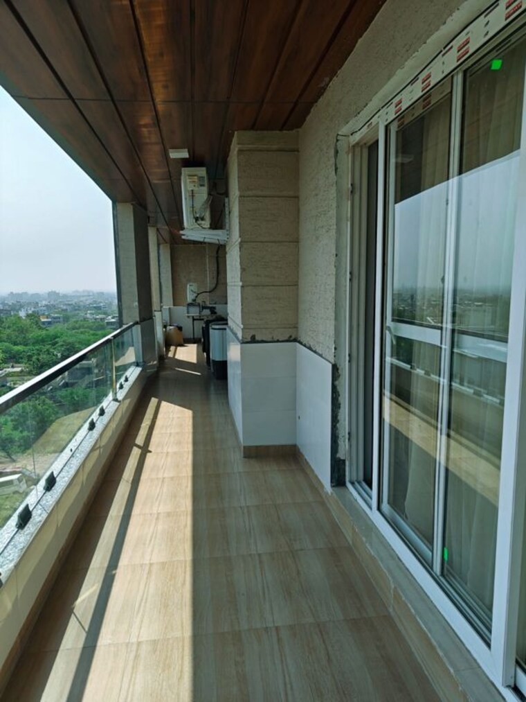 Balcony, green fields colony 4 Bedroom 1800 Sq.Ft. Builder Floor In Green Fields Colony Faridabad 10535012