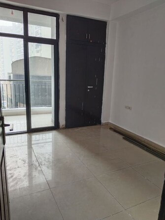 3 BHK + Store Room 1400 Sq.Ft. Apartment in VVIP Addresses