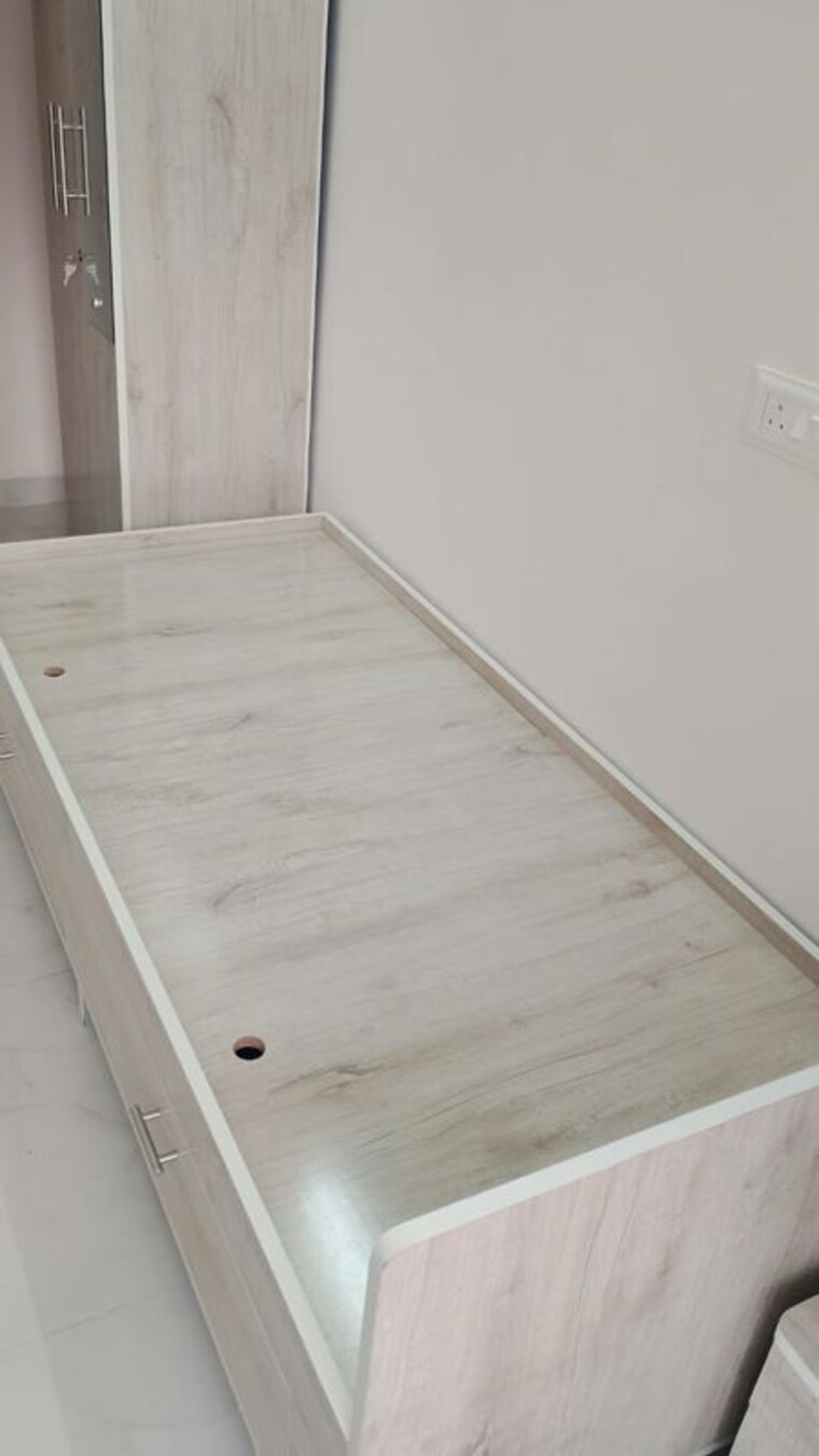 Room, gokhalenagar 1 Bedroom 500 Sq.Ft. Apartment In Gokhalenagar Pune 10535029