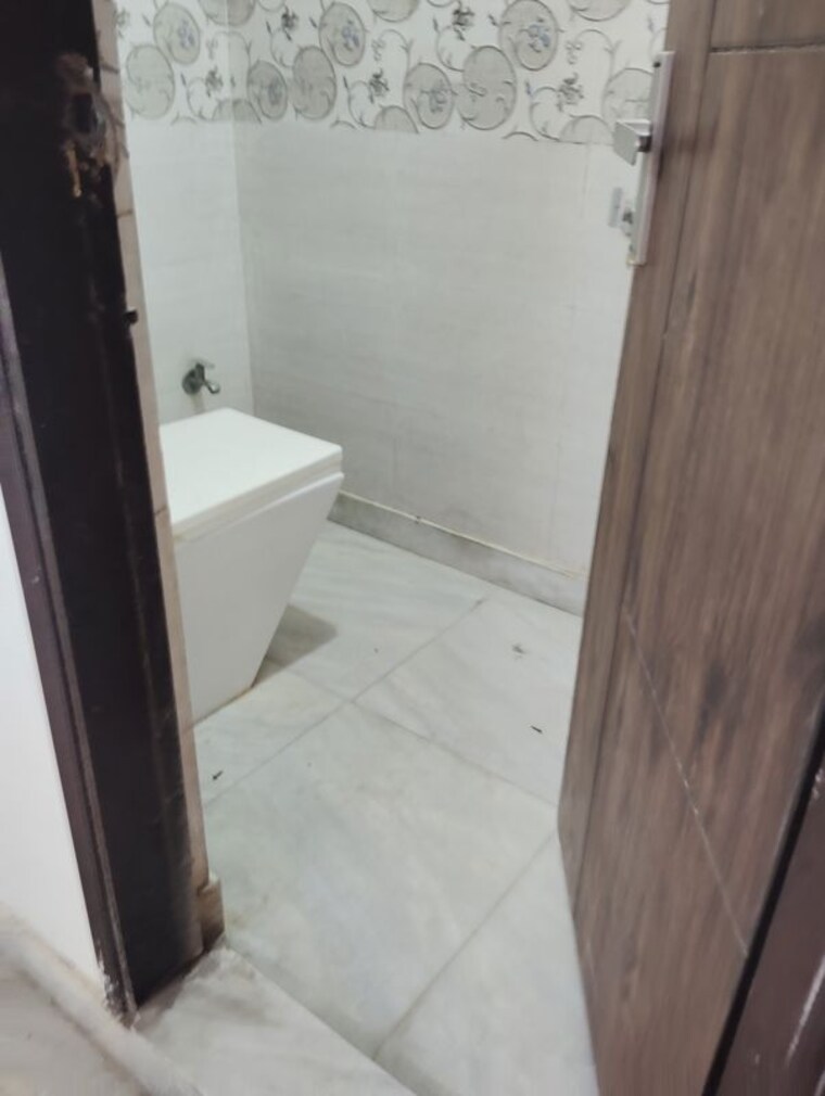 Bathroom, govindpuri 1 Bedroom 650 Sq.Ft. Builder Floor In Govindpuri Delhi 10535031