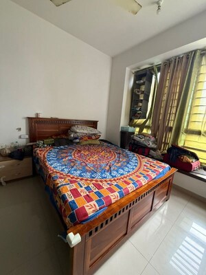 Bedroom in 2.5 BHK Apartment at Oberoi Realty Woods, Goregaon East – for Rent