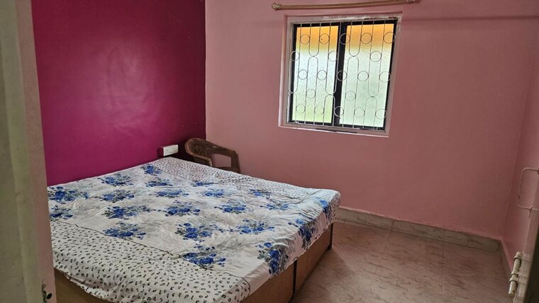 Bedroom, bandra east 1.5 Bedroom 600 Sq.Ft. Apartment In Bandra East Mumbai 10535052