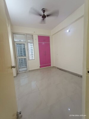 Room in 3 BHK Apartment at Saya Zion, Sector 4 Greater Noida – for Rent