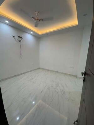 Room in 1 BHK Builder Floor at Chattarpur – for Rent