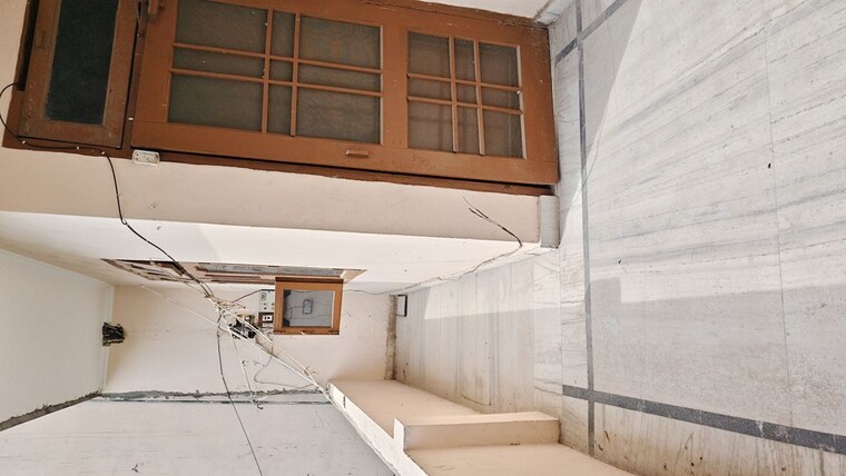 Bathroom, swaran jayanti puram 6+ Bedroom 200 Sq.Mt. Independent House In Swaran Jayanti Puram Ghaziabad 10535076