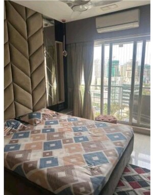 Room in 3 BHK Apartment at Versova – for Rent