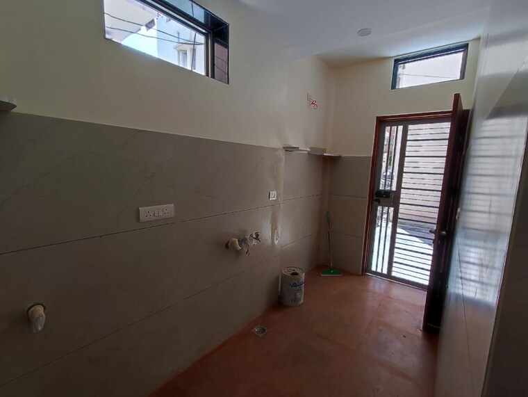 Other, kalkaji 3 Bedroom 1800 Sq.Ft. Apartment In Kalkaji Delhi 10533926