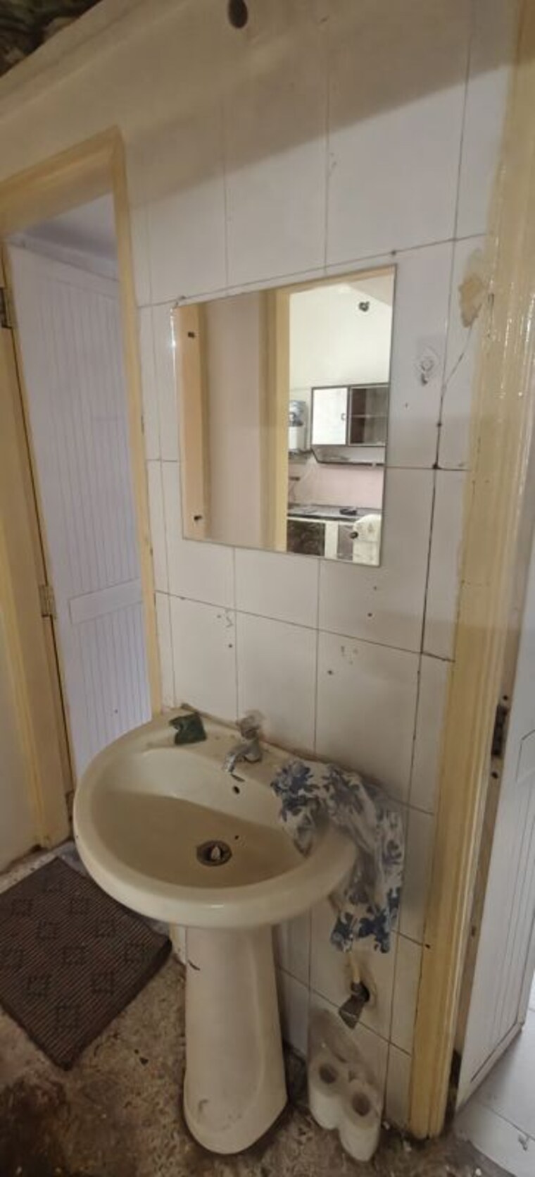 Bathroom, senapati bapat road 2 Bedroom 900 Sq.Ft. Apartment In Senapati Bapat Road Pune 10535022