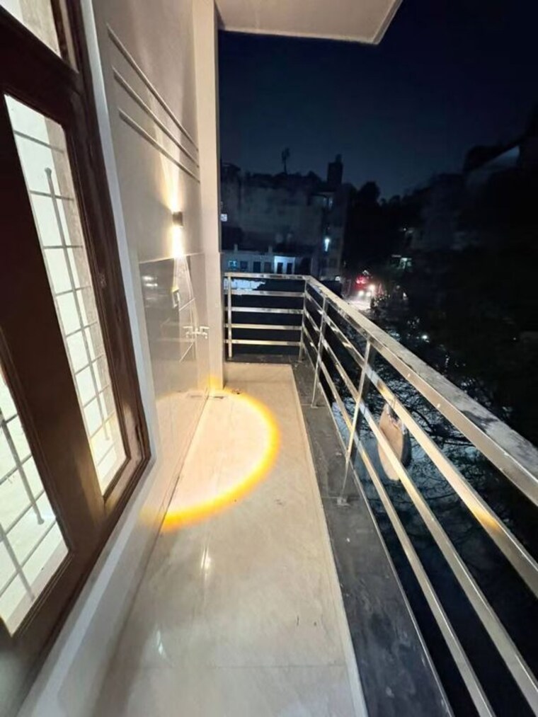 Balcony, chattarpur 2 Bedroom 850 Sq.Ft. Apartment In Chattarpur Delhi 10535141