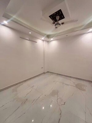 Room in 2 BHK Builder Floor at Chattarpur – for Rent
