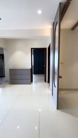 Room in 3.5 BHK Apartment at Prestige Tranquil, Kokapet – for Rent