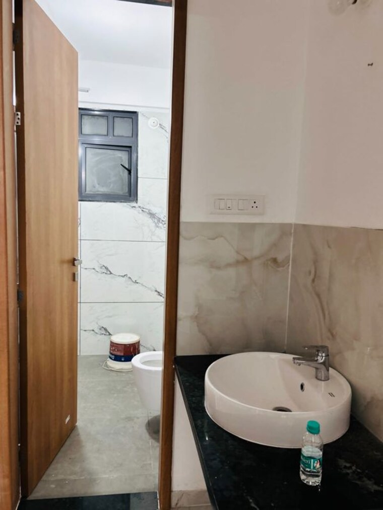 Bathroom, silver-icon-tathawade 1 Bedroom 550 Sq.Ft. Apartment In Tathawade Pune 10535169