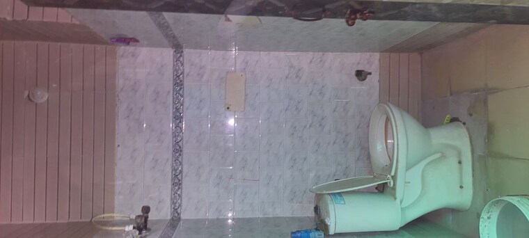 Bathroom, sector 8 1 Bedroom 200 Sq.Ft. Independent House In Sector 8 Faridabad 10535197
