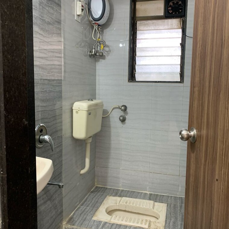 Bathroom, krishna-classic 1 Bedroom 428 Sq.Ft. Apartment In Babhai Naka Mumbai 10535208