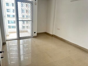 Room in 2 BHK Apartment at Nirala Estate, Tech Zone 4 Greater Noida – for Sale