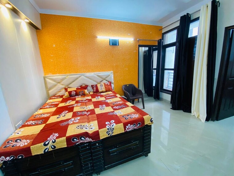 Bedroom, maya-green-lotus-saksham 2 Bedroom 1650 Sq.Ft. Apartment In International Airport Road Zirakpur 10535205