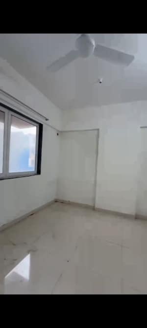 Room in 3.5 BHK Apartment at Santacruz Mansion, Santacruz East – for Rent