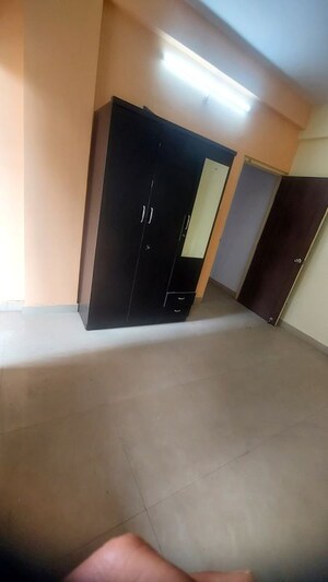 Room in 2 BHK Apartment at Manish Nagar – for Rent