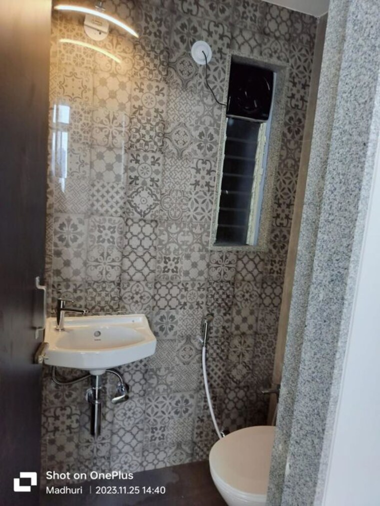 Bathroom, group-satellite-aarambh 1 Bedroom 350 Sq.Ft. Apartment In Malad East Mumbai 10535280