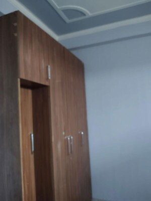 Furnished Amenities in 2.5 BHK Builder Floor at Xu 2 Greater Noida – for Rent
