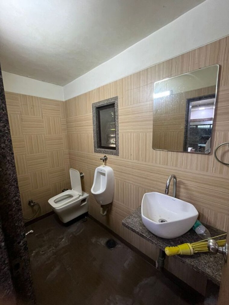 Bathroom, dombivli Commercial Office Space 600 Sq.Ft. In Dombivli Thane 10535295