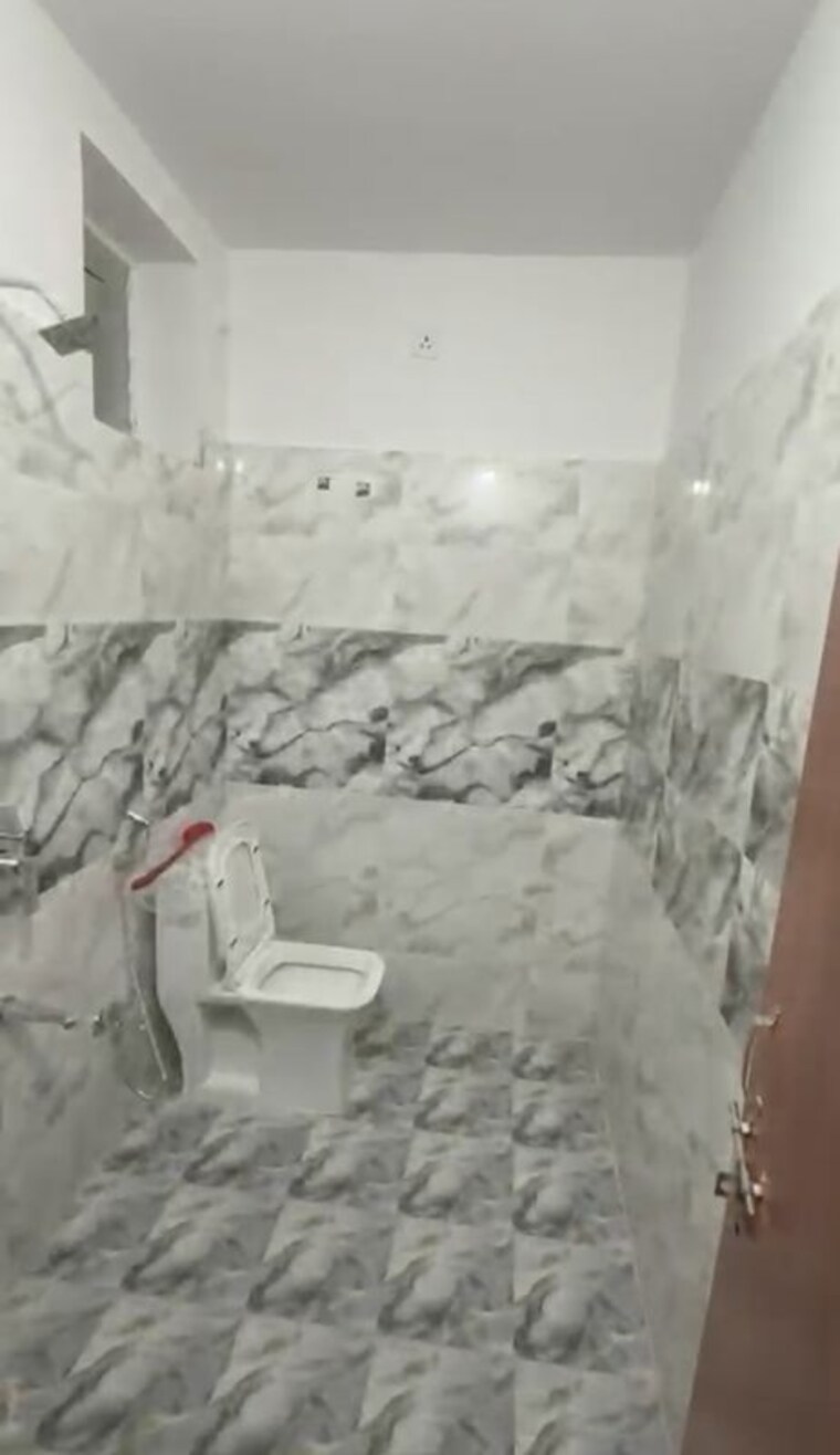 Bathroom, chitrapuri-colony 3 Bedroom 1575 Sq.Ft. Independent House In Manikonda Hyderabad 10535313