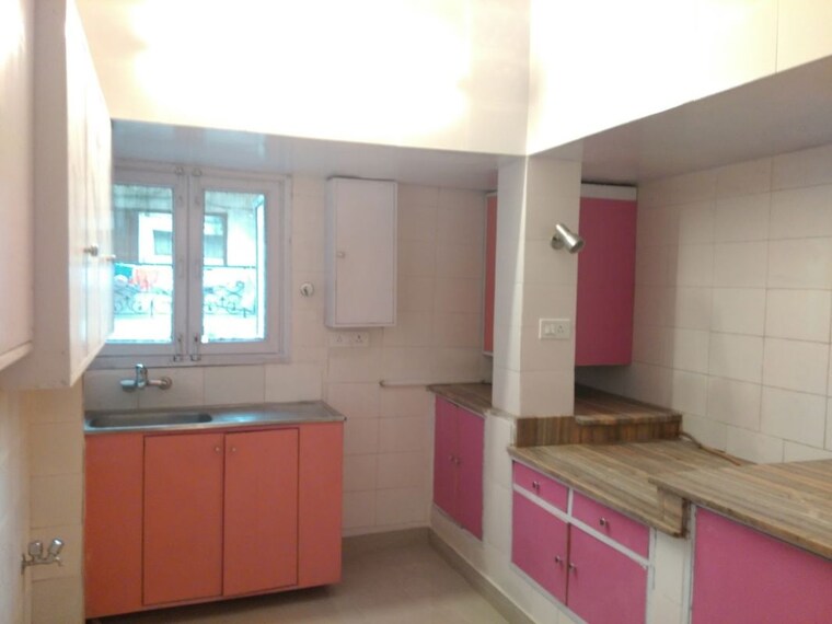 Kitchen, defence colony 2 Bedroom 200 Sq.Yd. Builder Floor In Defence Colony Delhi 10535323