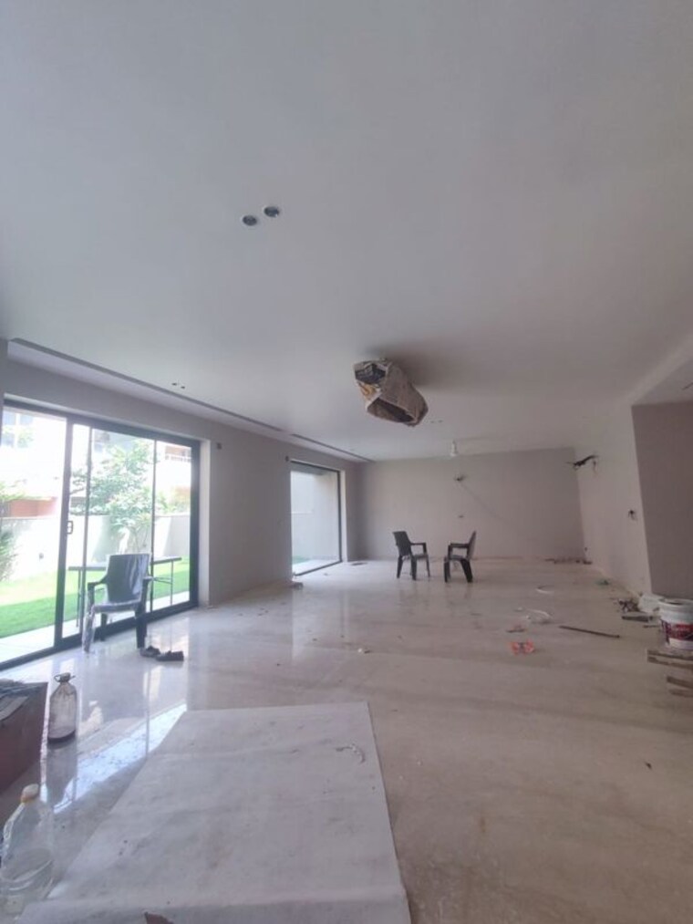  Parking, unitech-opulence 5 Bedroom 8500 Sq.Ft. Villa In Sector 33 Gurgaon 10535336
