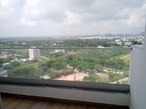 Plot Area in 2 BHK Apartment at Niharika Flora, Gachibowli – for Rent