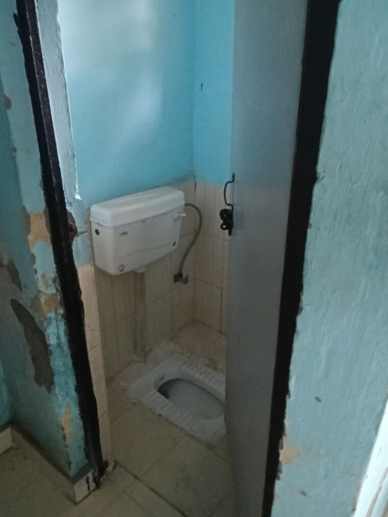 Bathroom, mu 2 greater noida 1 Bedroom 430 Sq.Ft. Builder Floor In Mu 2 Greater Noida Greater Noida 10535352
