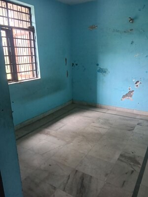 Room in 1 BHK Builder Floor at Mu 2 Greater Noida – for Sale