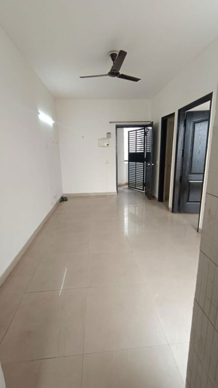 Room, aditya-celebrity-homes 1 Bedroom 550 Sq.Ft. Apartment In Sector 76 Noida 10535364