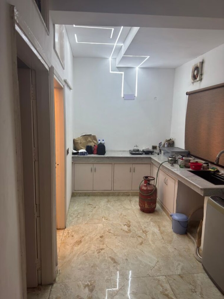 Kitchen, vasant enclave 2 Bedroom 1100 Sq.Ft. Builder Floor In Vasant Enclave Delhi 10535371