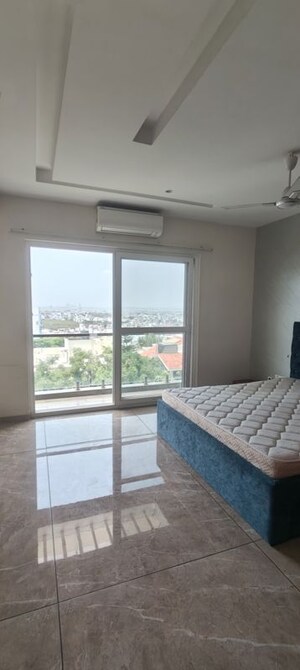Bedroom in 4 BHK Apartment at Banjara Hills – for Rent