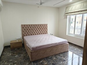 Bedroom in 4 BHK Apartment at Banjara Hills – for Rent