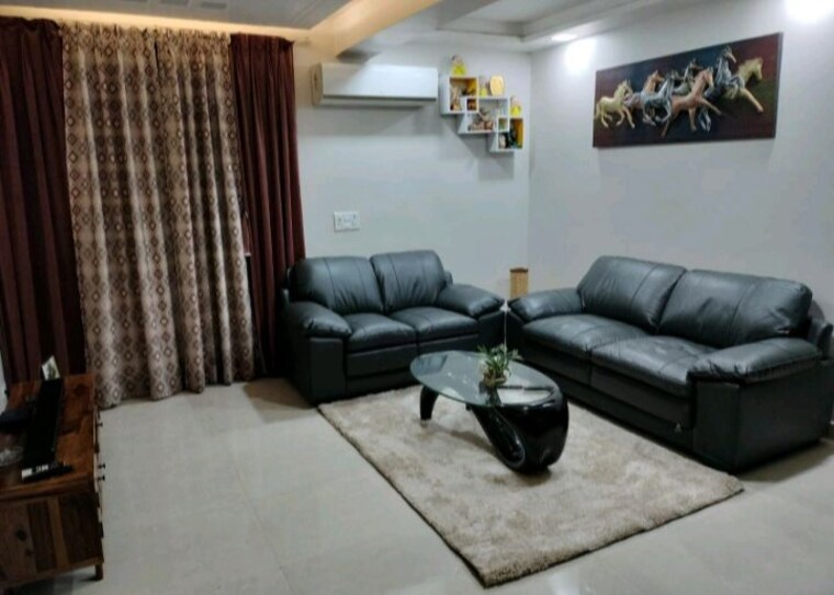 Living Room, sigma iii greater noida 2 Bedroom 220 Sq.Mt. Independent House In Sigma Iii Greater Noida Greater Noida 10535385