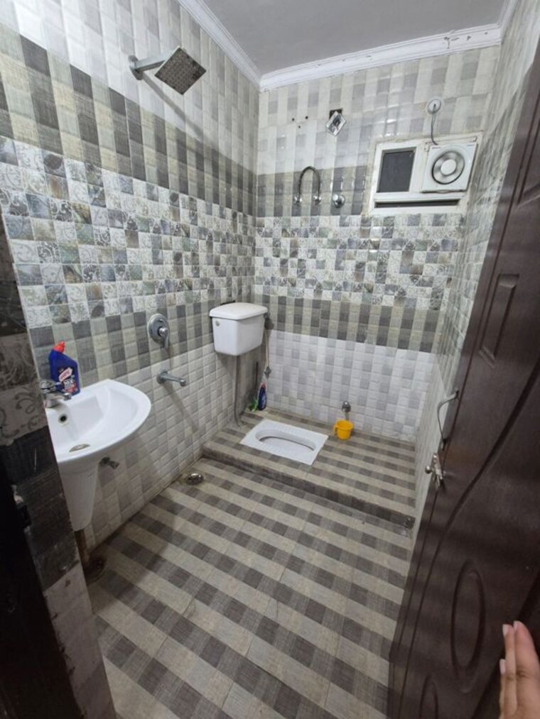 Balcony, bcc-residency 3 Bedroom 1900 Sq.Ft. Apartment In Hazratganj Lucknow 10535390