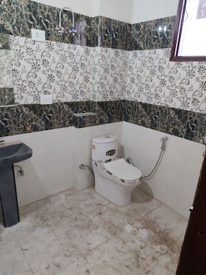 2 BHK Builder Floor For Rent in RWA Apartments, Sector 31
