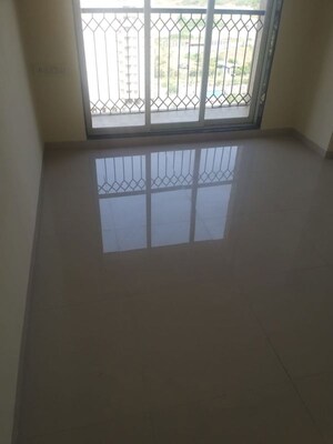 Room in 1 BHK Apartment at Squarefeet Ace Square, Thane West – for Rent
