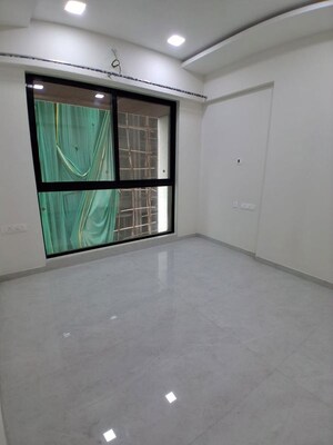 Room in 2 BHK Apartment at Liberty Garden, Malad West – for Rent