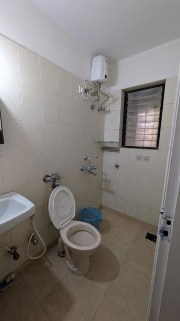 Bathroom, valentine-apartments 2 Bedroom 620 Sq.Ft. Apartment In Goregaon East Mumbai 10535414