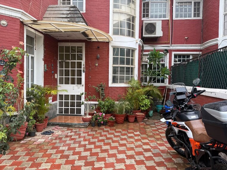 Exterior View, eldeco-mansionz 5 Bedroom 260 Sq.Yd. Villa In Sector 48 Gurgaon 10535417