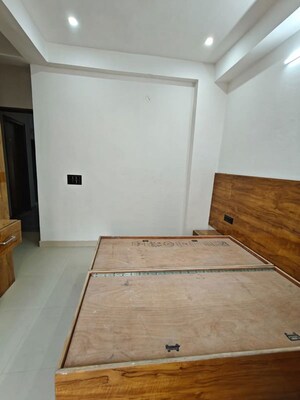 Room in 1 RK Independent House at Sector 22 – for Rent