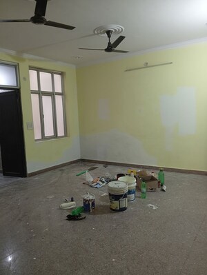 Room in 2 BHK Independent House at Sector 21 – for Rent