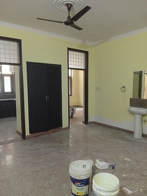 Room in 2 BHK Independent House at Sector 21 – for Rent